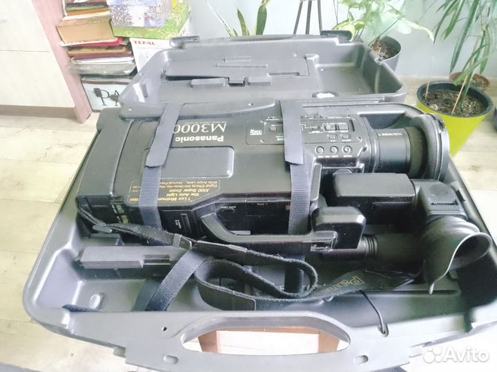 Видеокамера Panasonic M3000