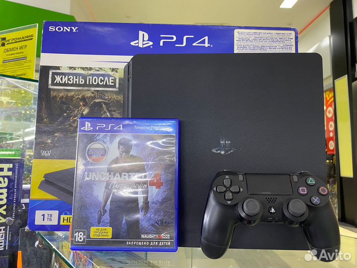 Sony playstation 4 slim