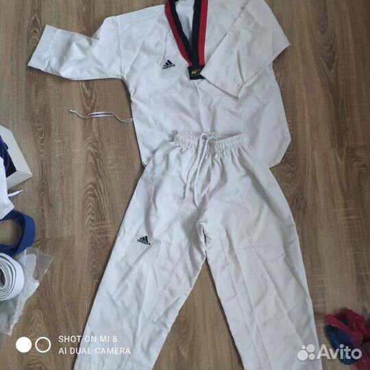 Добок для тхэквондо 140 adidas бу