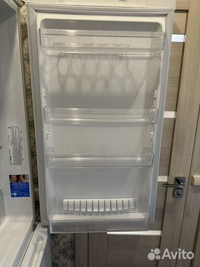 Холодильник indesit