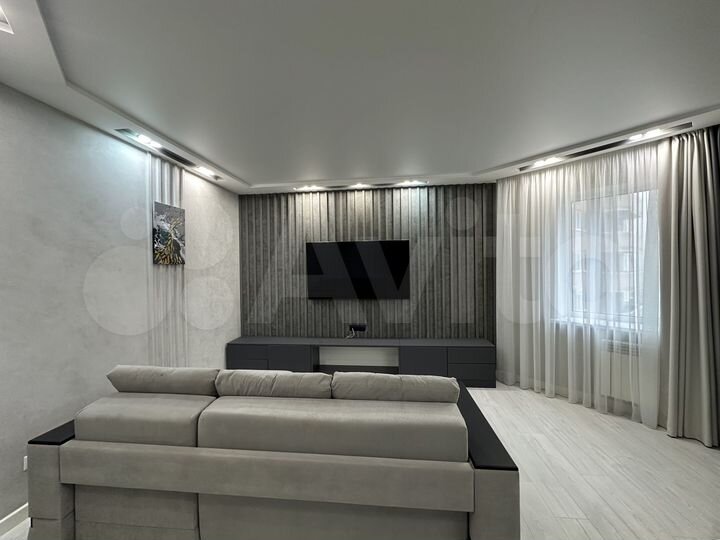 2-к. квартира, 70 м², 6/18 эт.