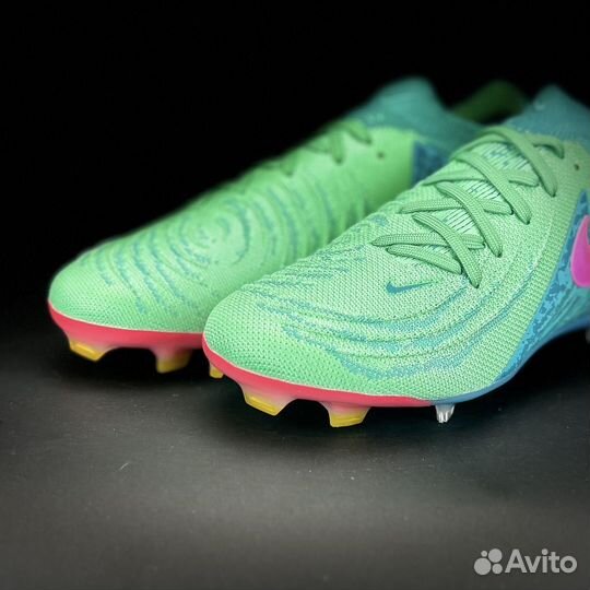 Футбольные бутсы Nike Phantom Gx2