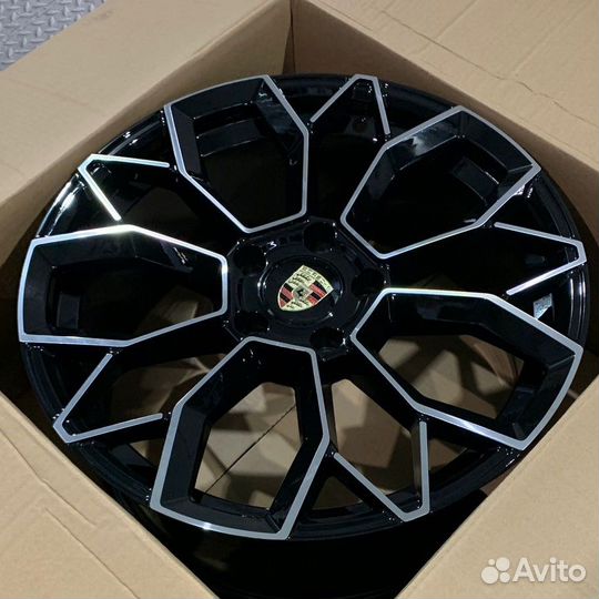 Диски на Audi Ауди Q7 4M R21