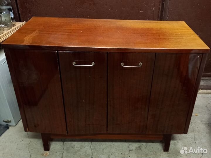 Тумба СССР на ножках