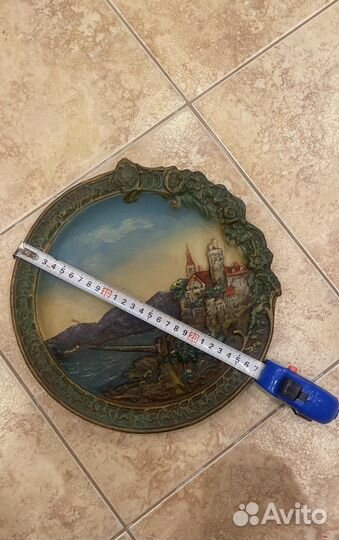 Настенная тарелка