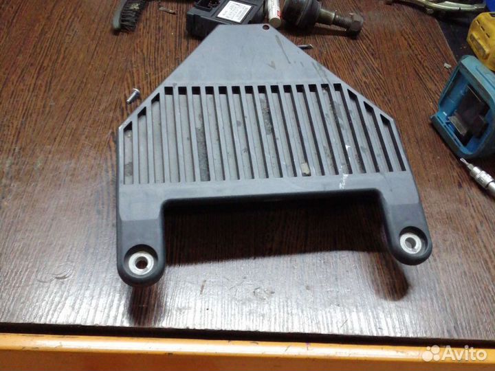 Блок управления камерой заднего вида на Volvo Xc60