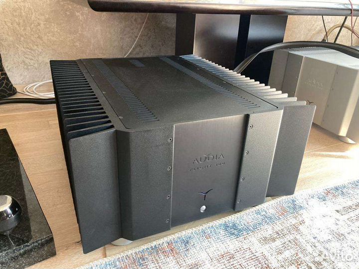 Усилитель Audia Flight FL100