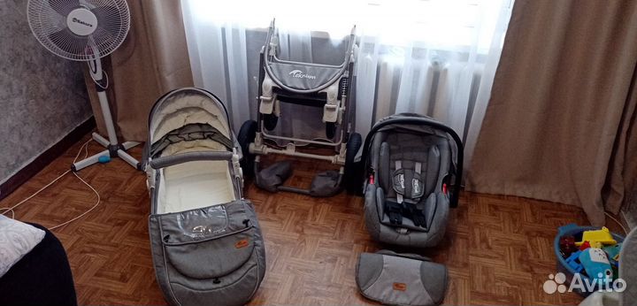 Прогулочная коляска