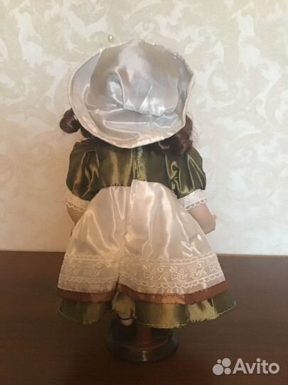 Кукла фарфоровая Boru Collection Нидерланды