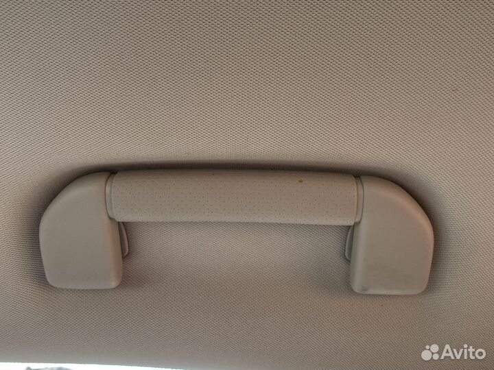 Nissan Patrol Y62 Ручки потолка