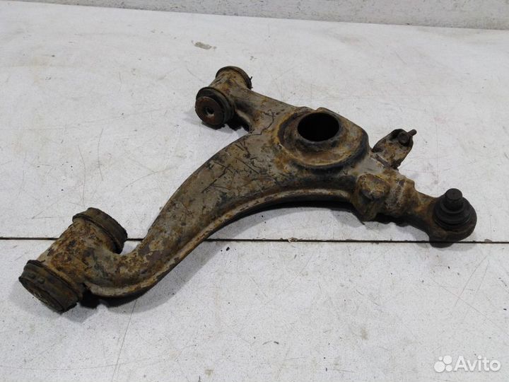 Рычаг передний правый нижний