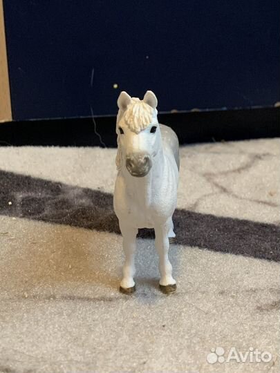 Продам фигурку Schleich