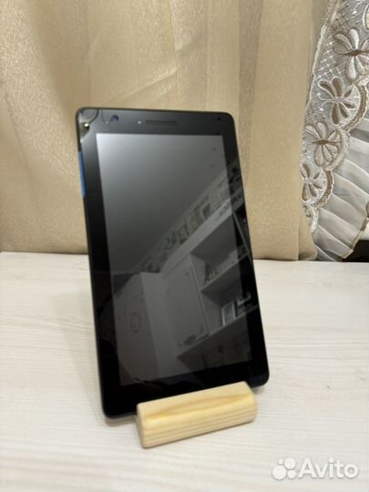 Планшет Lenovo tab e7