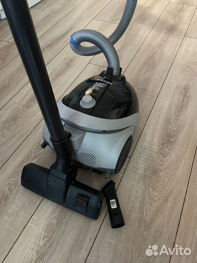 Пылесос Samsung easy 1800w