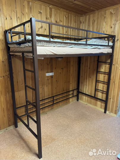 Кровать детская с матрасом двухярусная