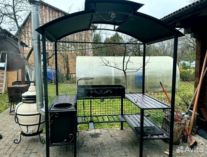 Мангальная зона с крышей
