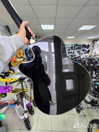 Акустическая гитара