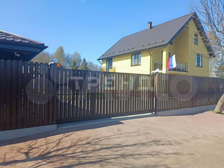 Дом 246 м² на участке 6 сот.