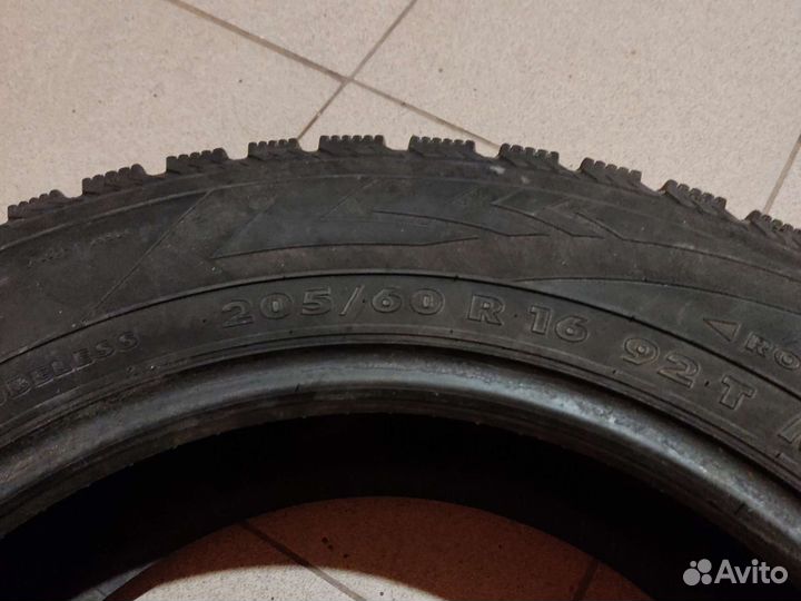 Nokian Tyres Hakkapeliitta 4 205/60 R16 91