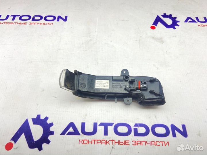 Повторитель поворота левый Mercedes E W211