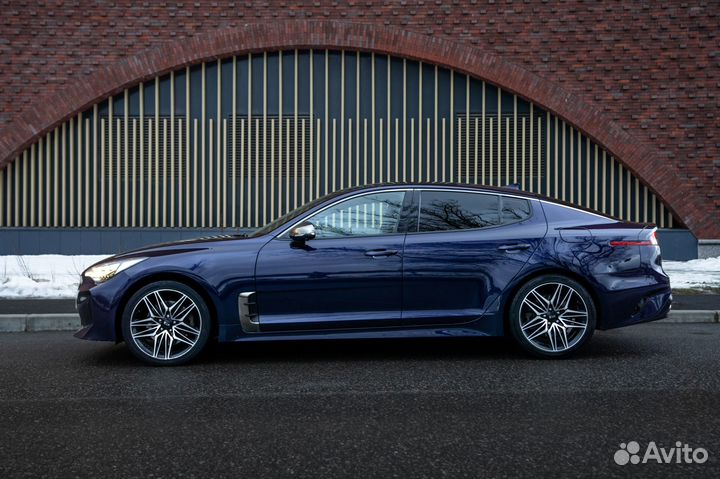 Kia Stinger 2.0 AT, 2021, 95 000 км