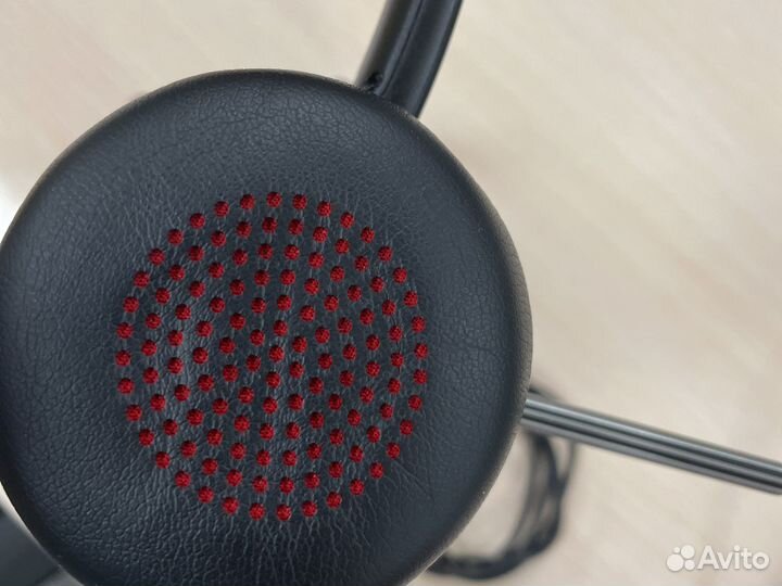 Беспроводная гарнитура Plantronics Focus