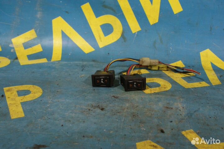 Кнопка обогрева сидений Suzuki Baleno