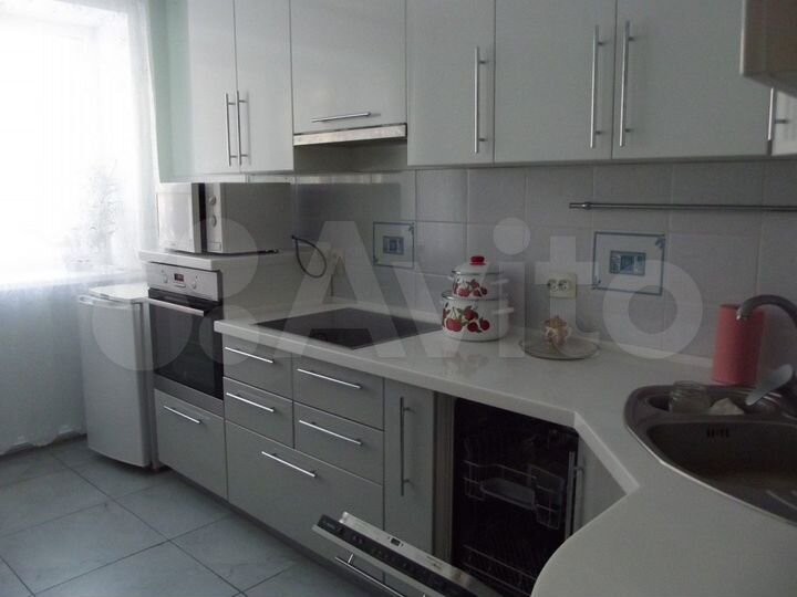 2-к. квартира, 67 м², 4/10 эт.