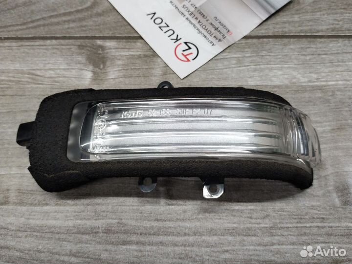 Повторитель в зеркало Toyota Sienna левый 12-20