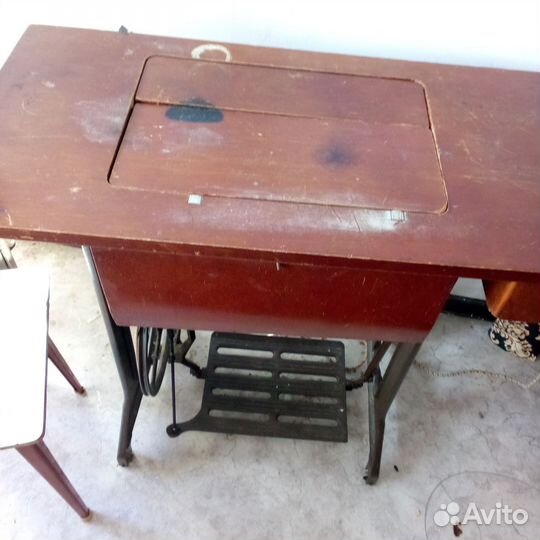 Швейная машина Подольск ножная