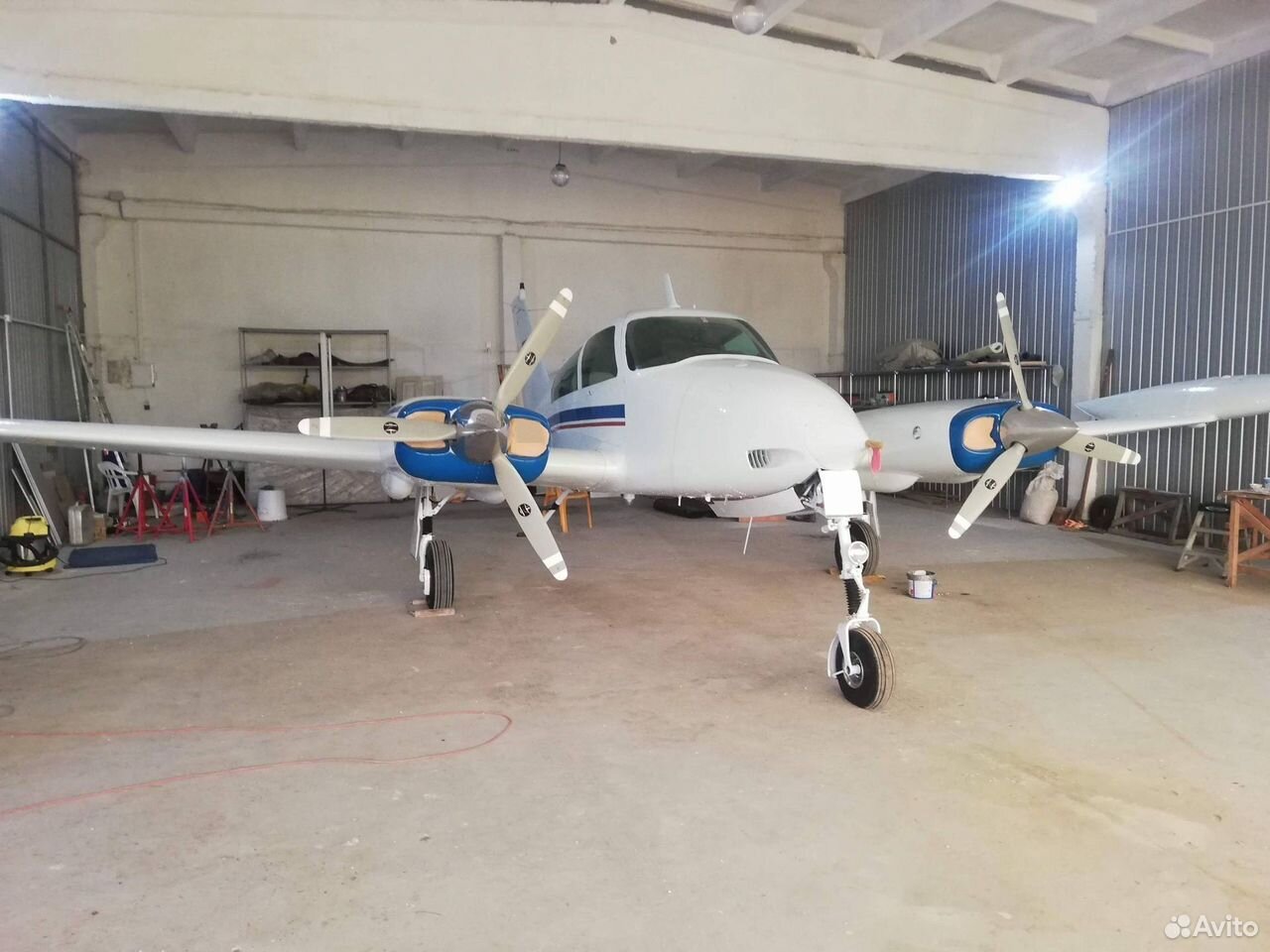 Самолет cessna 310K