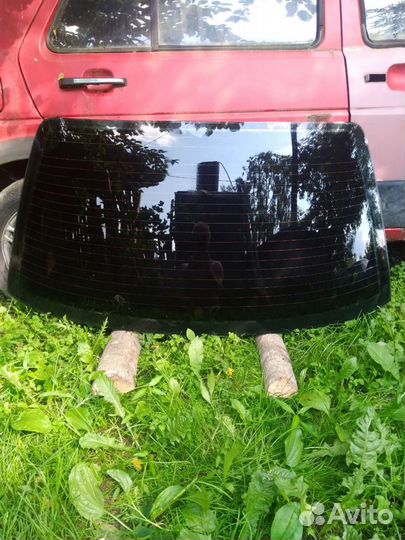 Стекло заднее фольксваген б3 седан