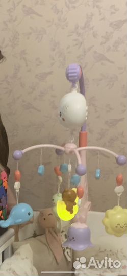 Мобиль на кроватку с проектором и подсветкой