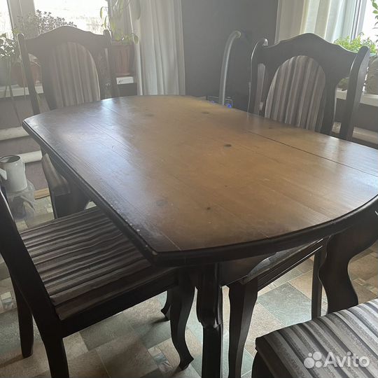 Кухонный стол