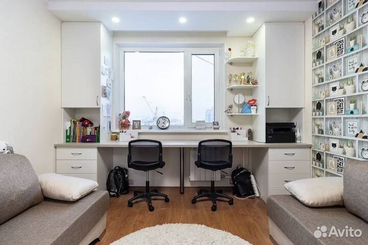 Рабочая зона у окна