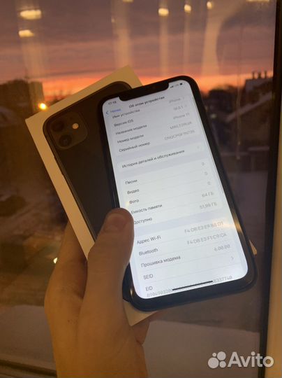 iPhone 11, 64 ГБ