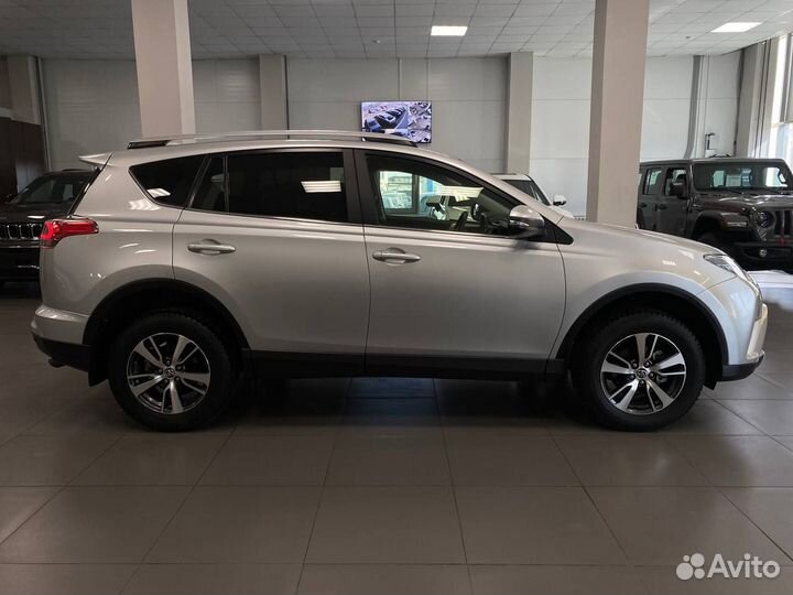 Toyota RAV4 2.0 CVT, 2015, 133 142 км