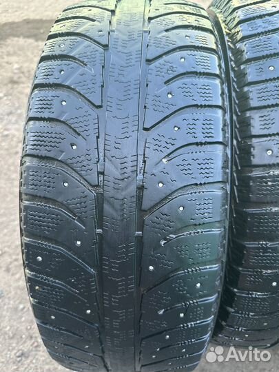 Bridgestone Ice Cruiser 7000 205/60 R16 92T