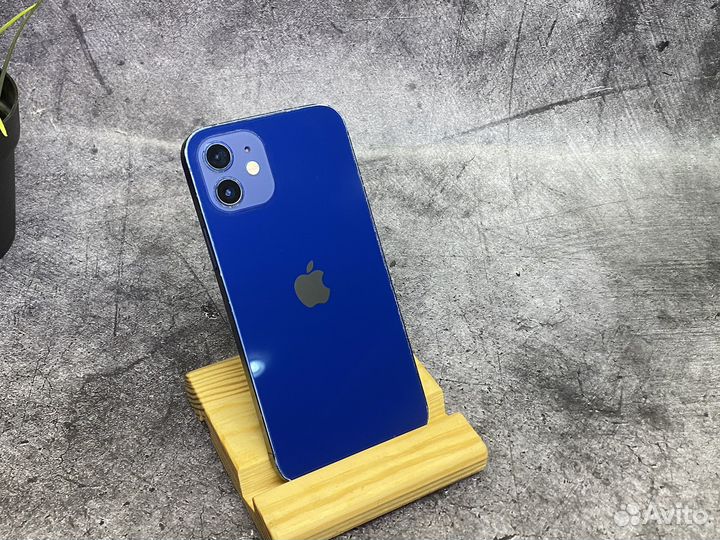 iPhone 12, 64 ГБ