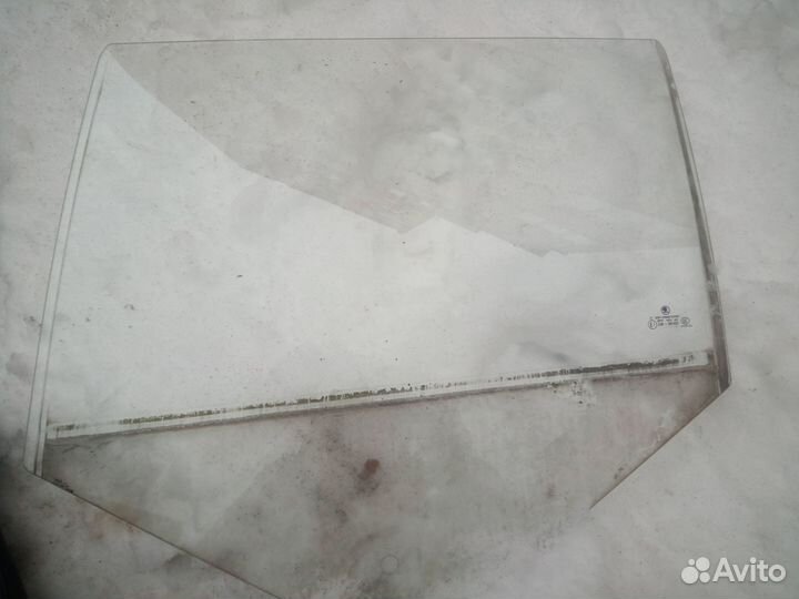 Стекло задней левой двери skoda fabia ii