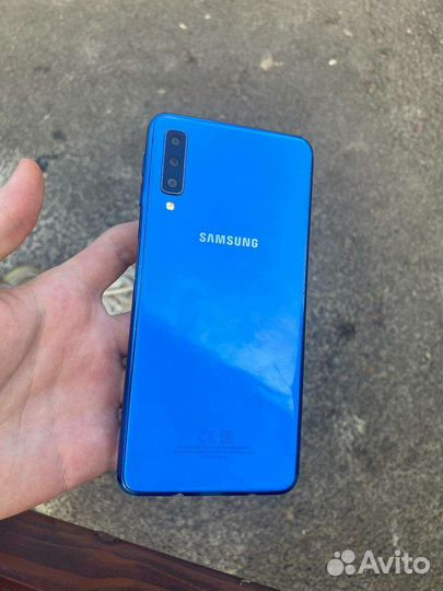 Телефон Samsung a7 2018