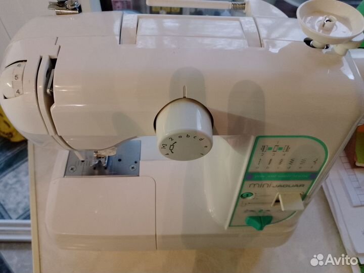 Швейная машина Jaguar