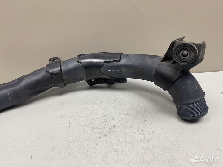 Патрубок интеркулера VW Passat B7 1K0145840AA