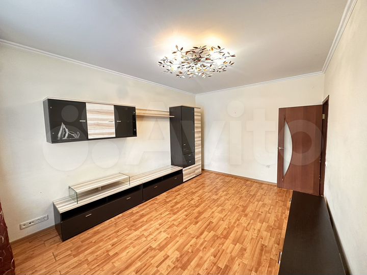 2-к. квартира, 57 м², 2/19 эт.