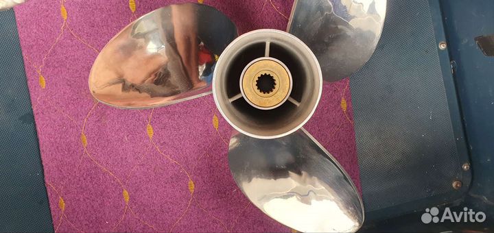 Винт на лодочный мотор suzuki