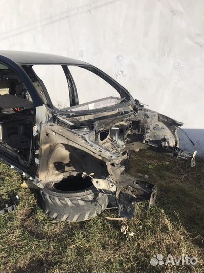 Лонжерон правый passat b7