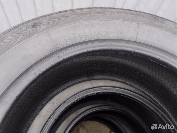 Kumho Eco Solus KL21 235/65 R17