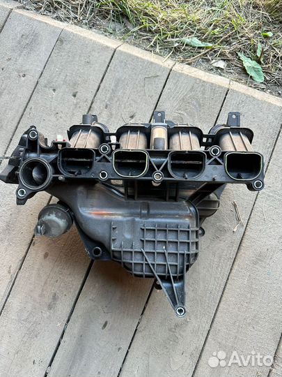 Впускной коллектор Ford Focus 2,1.8, 2.0 л