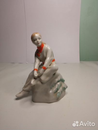 Фарфоровые статуэтки