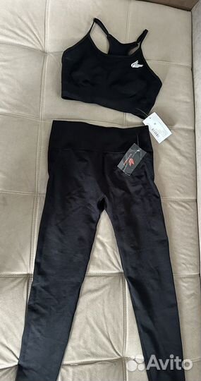Спортивный костюм для фитнеса женский